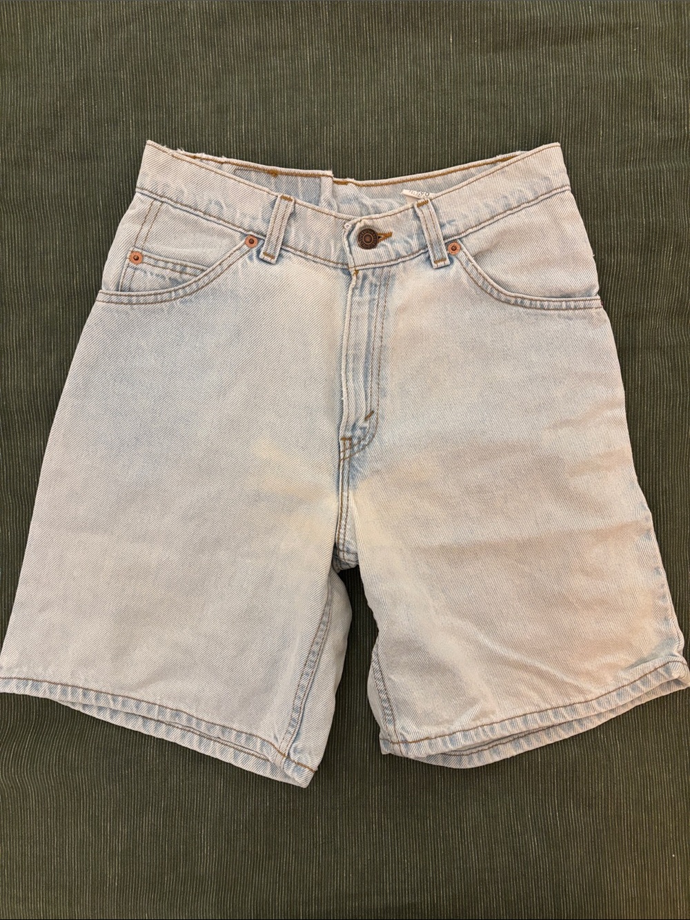 Vintage Levi’s denim shorts
